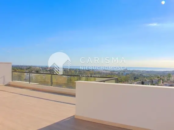 (7) Nowoczesny penthouse z panoramicznym widokiem na morze i góry
