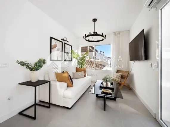 (38) Nowoczesny dwupoziomowy penthouse tuż przy polu golfowym
