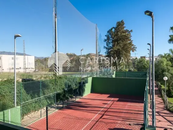 (28) Nowoczesny apartament z widokiem na pole golfowe i morze