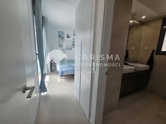 (12) Nowoczesny apartament z widokiem na morze 5 minut od plaży