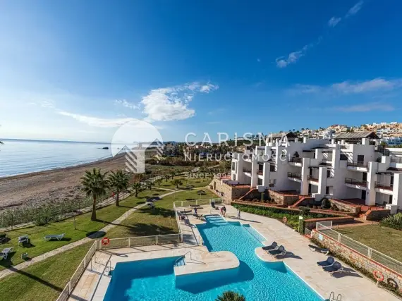 (36) Całkowicie odnowiony dwupoziomowy penthouse tuż przy plaży