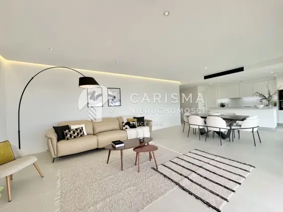 (8) Luksusowy apartament z panoramicznym widokiem na morze