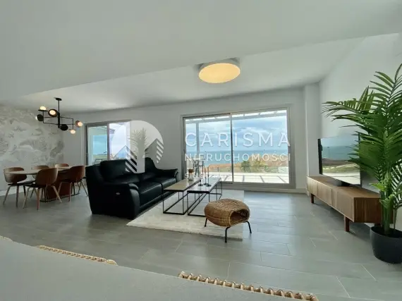 (2) Nowoczesny dwupoziomowy apartament 5 minut od plaży