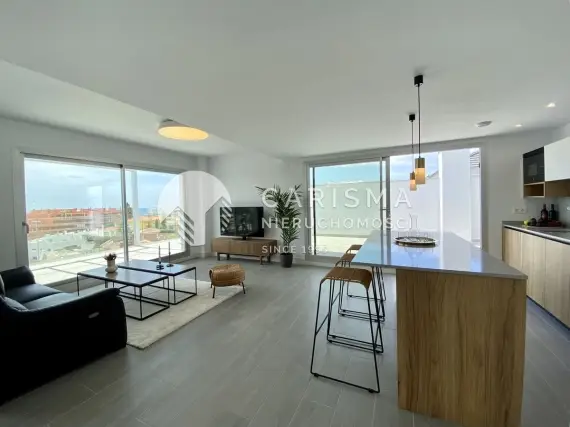 (21) Nowoczesny dwupoziomowy apartament 5 minut od plaży