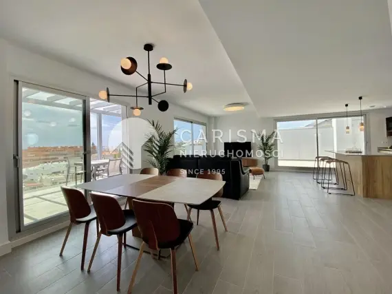 (23) Nowoczesny dwupoziomowy apartament 5 minut od plaży