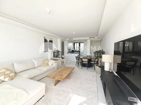 (6) Nowoczesny apartament w pierwszej linii pola golfowego
