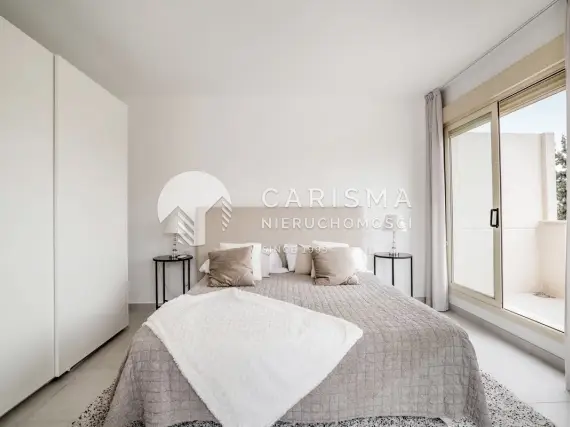 (11) Całkowicie odnowiony  penthouse z widokiem na górę La Conha