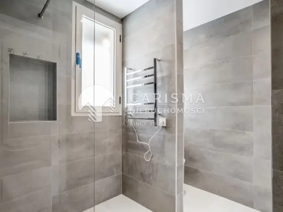 (12) Całkowicie odnowiony  penthouse z widokiem na górę La Conha