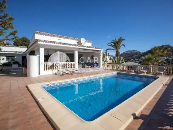 (2) Willa z widokiem na morze blisko plaży El Portet w Moraira