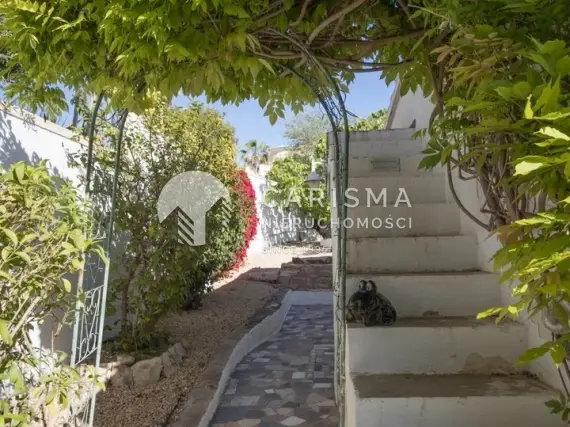 (23) Willa z widokiem na morze blisko plaży El Portet w Moraira