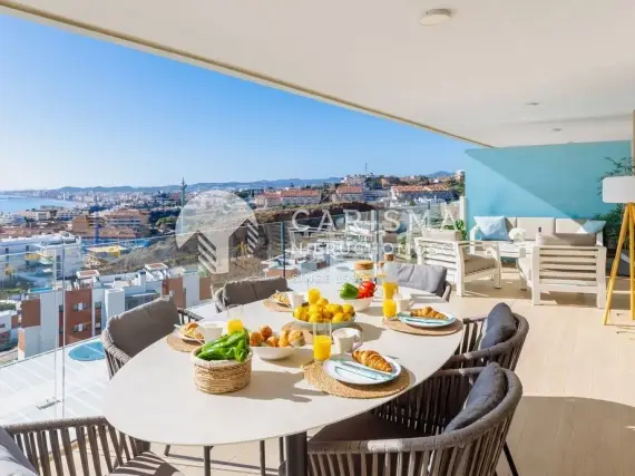 (2) Nowoczesny apartament z panoramicznym widokiem na morze blisko plaży
