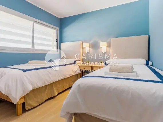 (24) Nowoczesny apartament z panoramicznym widokiem na morze blisko plaży