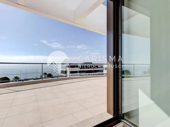 (10) Luksusowy penthouse w drugiej linii z przepięknym widokiem na morze