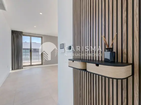 (21) Luksusowy penthouse w drugiej linii z przepięknym widokiem na morze