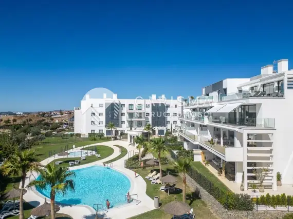Nowoczesny apartament na parterze w prestiżowym kompleksie Fuengirola 2