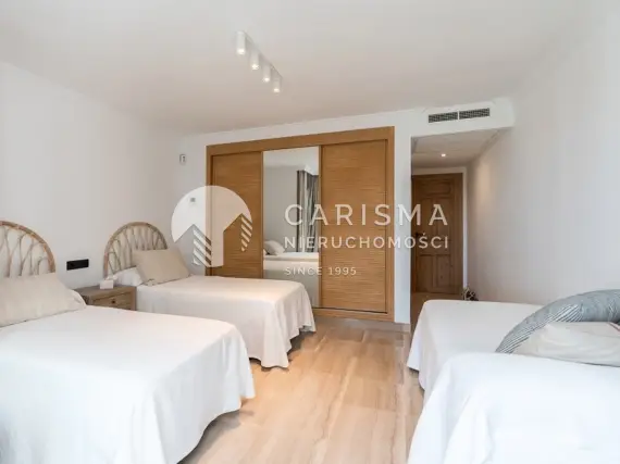 (17) Odnowiony apartament kilka minut od plaży w Elviria