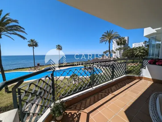 (4) Apartament na Pierwszej Linii Brzegowej w Calahonda, Costa del Sol