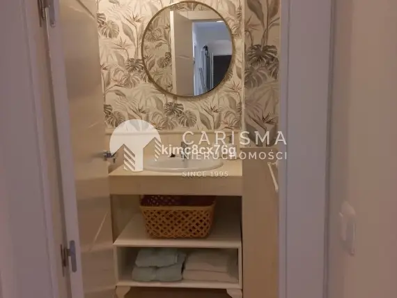(11) Wyjątkowy apartament z 3 sypialniami na pierwszej linii brzegowej w Calahonda, Mijas Costa