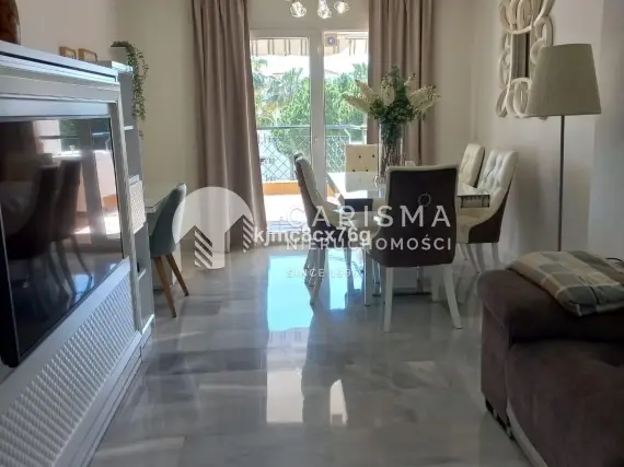 (20) Wyjątkowy apartament z 3 sypialniami na pierwszej linii brzegowej w Calahonda, Mijas Costa
