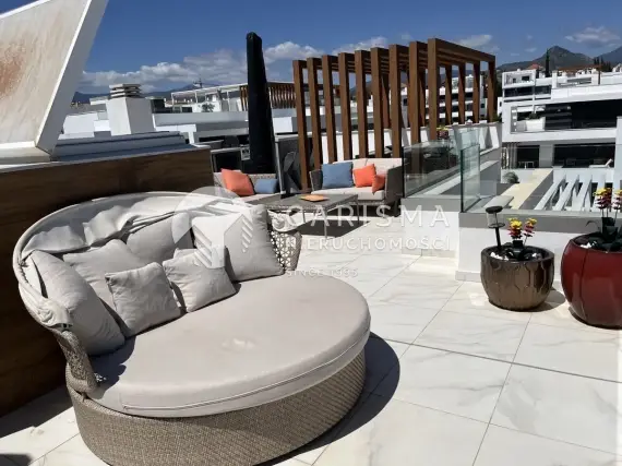 Nowoczesny penthouse z panoramicznym widokiem na góry i morze 1