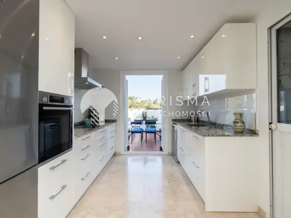 (24) Odnowiony dwupoziomowy penthouse z widokiem na morze Carib Playa