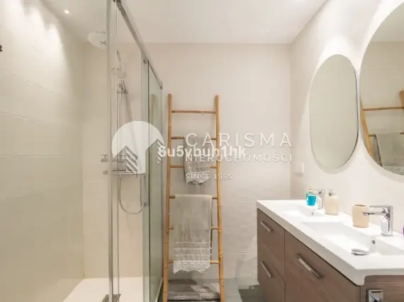(25) Nowoczesny apartament w nowym budownictwie z widokiem na morze