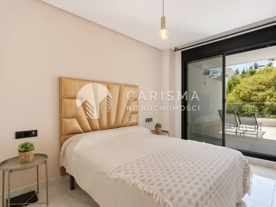 (14) Nowoczesny apartament parterowy w luksusowym kompleksie