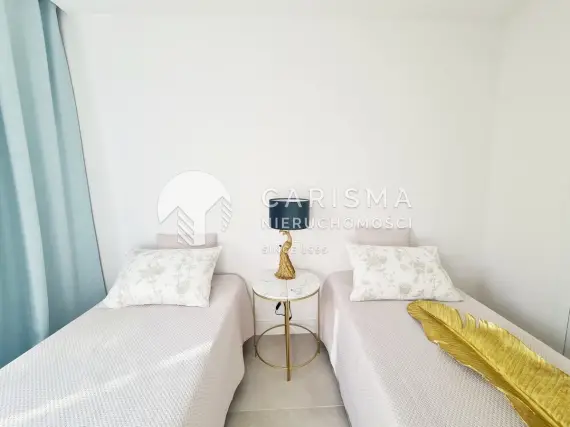 (8) Nowoczesny apartament tuż przy polu golfowym