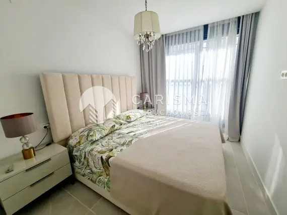 (11) Nowoczesny apartament tuż przy polu golfowym