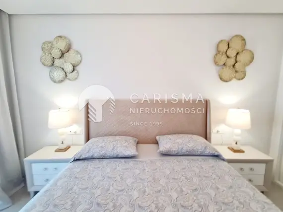 (14) Nowoczesny apartament tuż przy polu golfowym