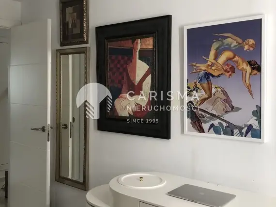 (20) Nowoczesny penthouse tuż przy plaży z pięknym panoramicznym widokiem
