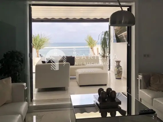 (8) Nowoczesny penthouse tuż przy plaży z pięknym panoramicznym widokiem