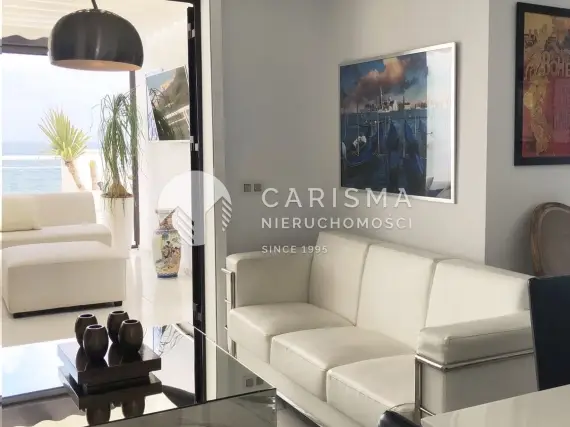 (10) Nowoczesny penthouse tuż przy plaży z pięknym panoramicznym widokiem