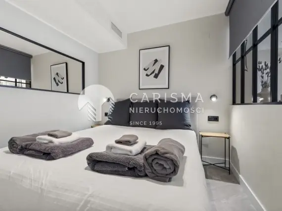 (10) Luksusowy apartament w malowniczej urbanizacji