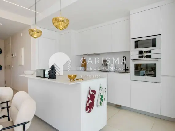 (5) Nowoczesny apartament z prywatnym basenem w luksusowym kompleksie