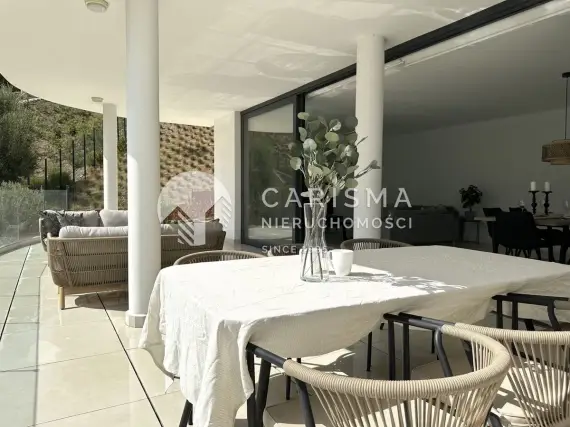 (4) Nowoczesny apartament na parterze w prestiżowym kompleksie z udogodnieniami