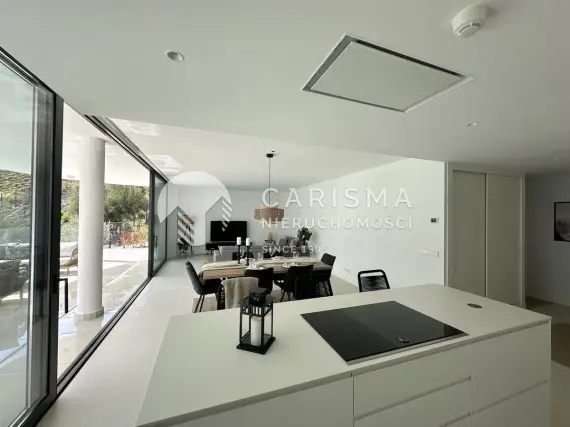 (12) Nowoczesny apartament na parterze w prestiżowym kompleksie z udogodnieniami