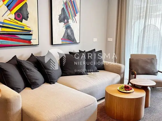 (4) Nowoczesny apartament na parterze z ogródkiem 200 metrów od plaży