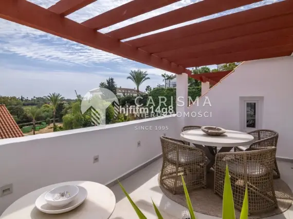 Niedawno odnowiony penthouse z panoramicznym widokiem na góry 1