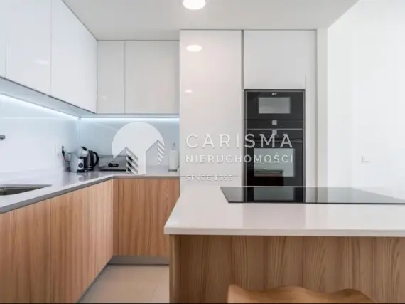 (12) Nowoczesny apartament w luksusowym kompleksie z panoramicznym widokiem