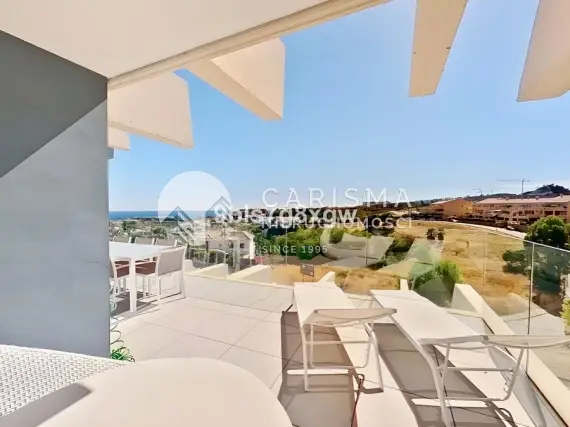 (5) Dwupoziomowy nowoczesny penthouse gotowy do zamieszkania