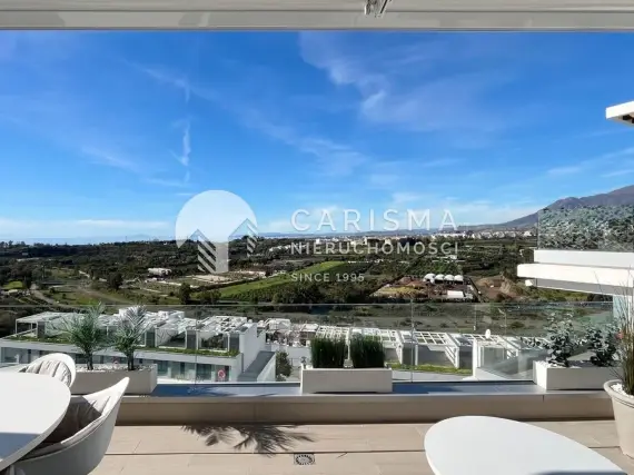 Dwupoziomowy penthouse z panoramicznym widokiem na morze 2
