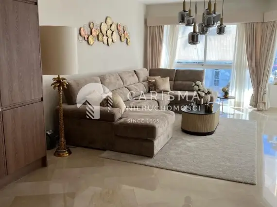 (9) Odnowiony apartament z widokiem na marinę