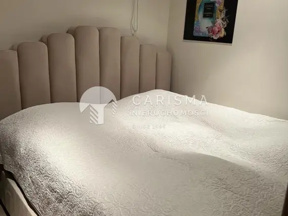 (18) Odnowiony apartament z widokiem na marinę