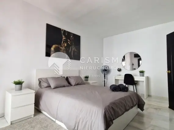 (20) Nowoczesny apartament w pierwszej linii brzegowej w sercu Puerto Banus
