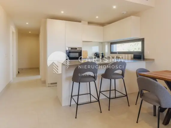 (16) Nowoczesny apartament z panoramicznym widokiem na morze