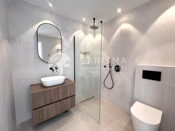(11) Całkowicie odnowiony apartament w skandynawskim stylu gotowy do zamieszkania