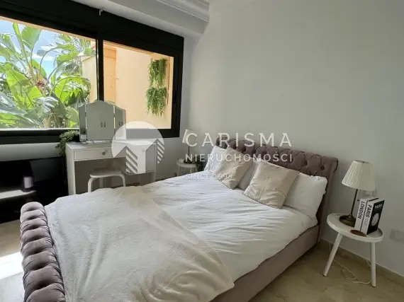 (16) Apartament w prestiżowej dzielnicy  w pierwszej linii pól golfowych