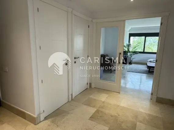(23) Apartament w prestiżowej dzielnicy  w pierwszej linii pól golfowych