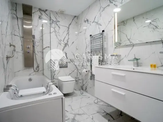 (16) Nowoczesny apartament tuż przy plaży